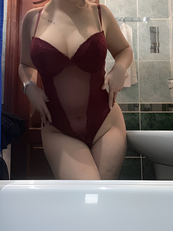 Ася привлекательная девушка из Армянск цена от 2500 руб