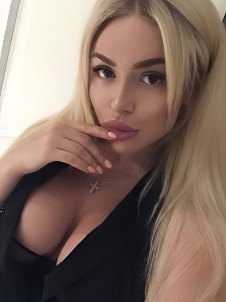 Леля привлекательная девушка из Армянск цена от 1500 руб