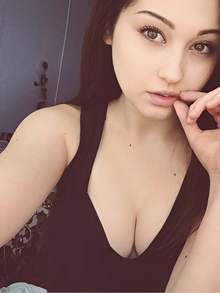 Нина привлекательная девушка из Армянск цена от 4000 руб