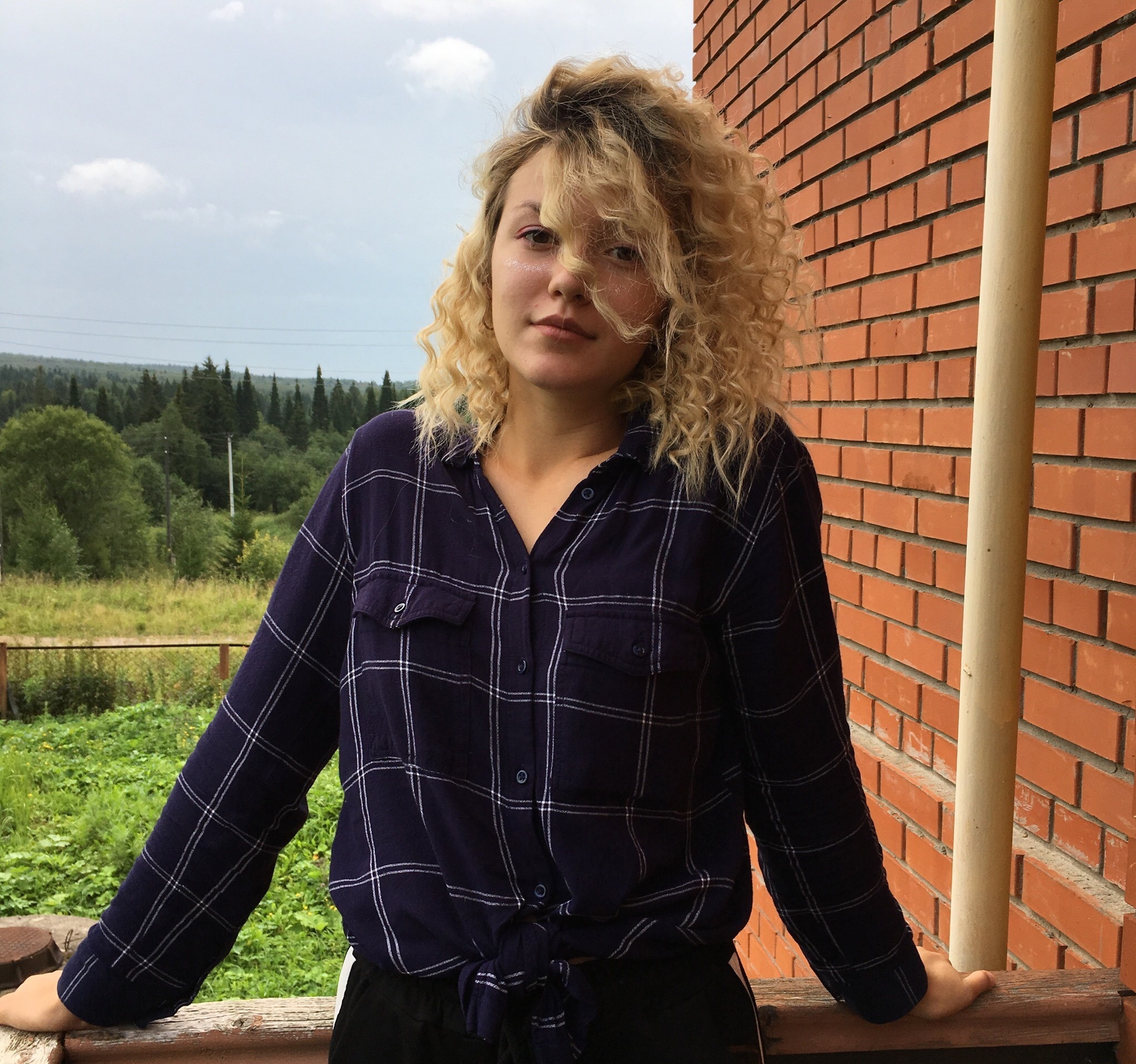 Марина привлекательная девушка из Армянск цена от 3000 руб