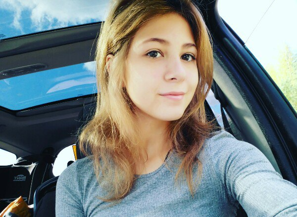 Надежда привлекательная девушка из Армянск цена от 3500 руб