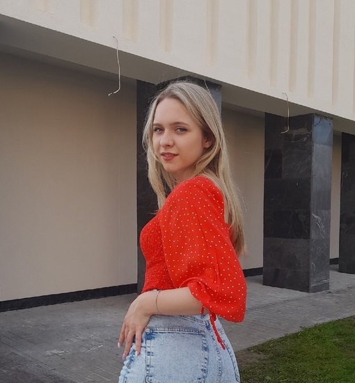 Юлия привлекательная девушка из Армянск цена от 3000 руб