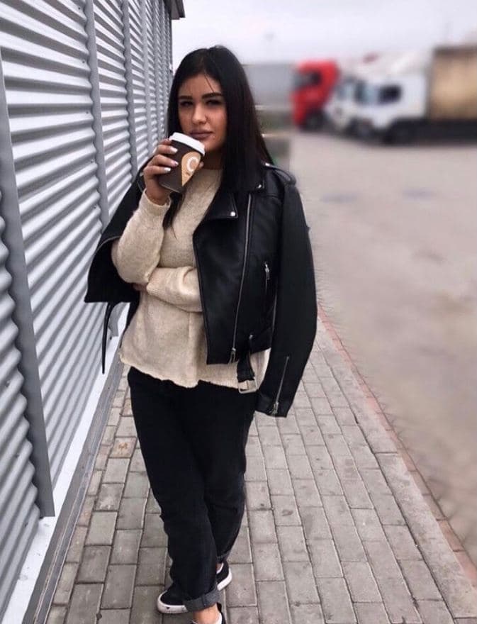 🎥 Алина привлекательная девушка из Армянск цена от 5000 руб